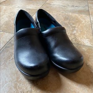 Non-Slip Clogs